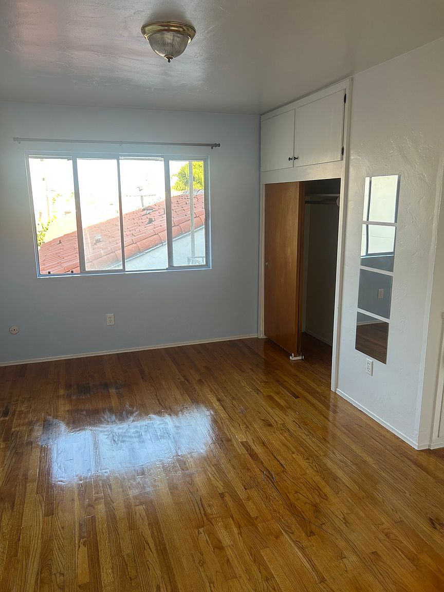 4418-4432 Illinois St photo 5