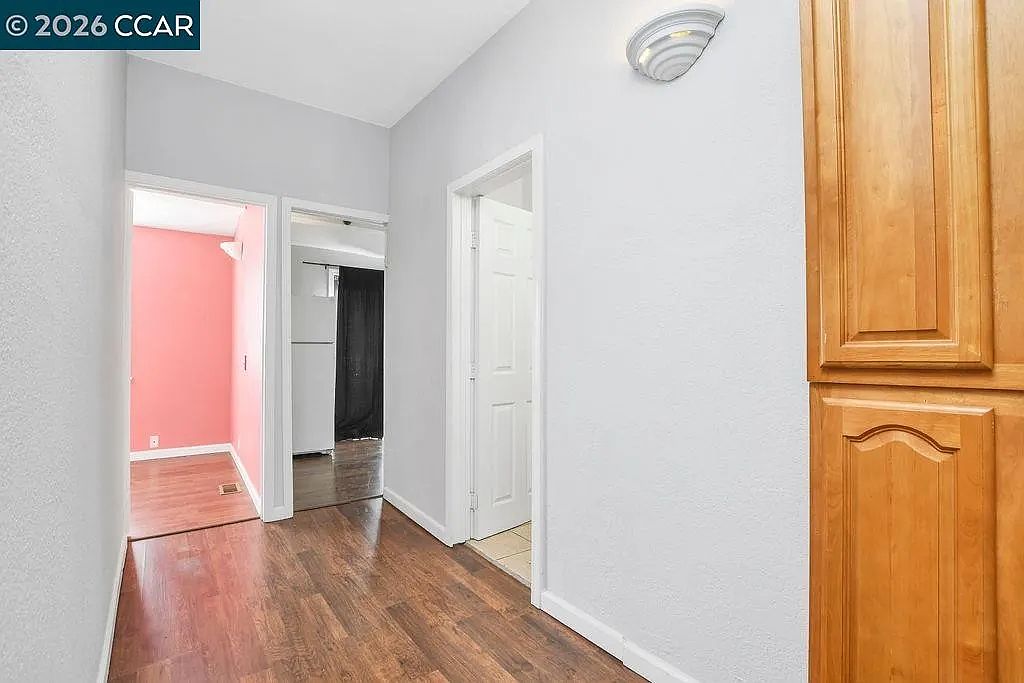 1319 Sacramento St photo 2