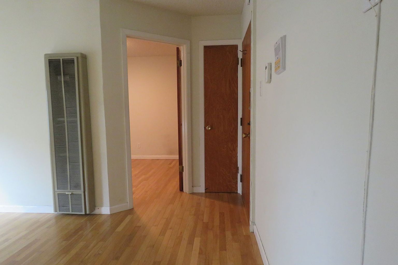 2 photo 4