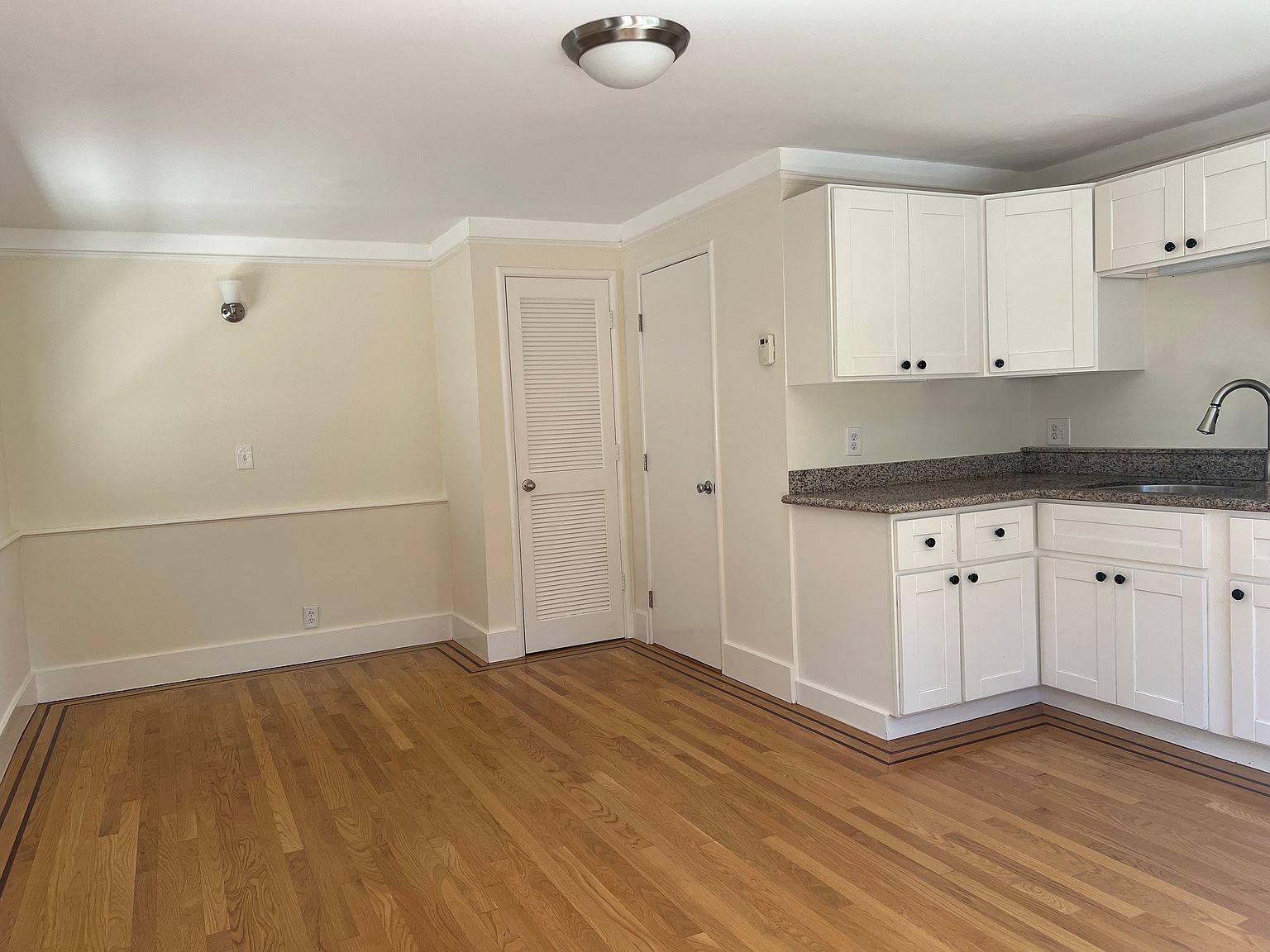 6422 Colby St photo 3
