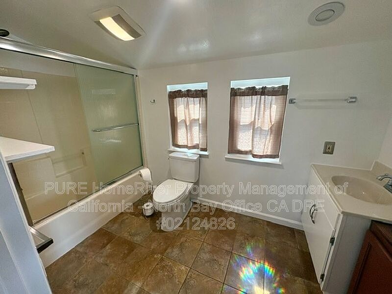 417 Keller St photo 5