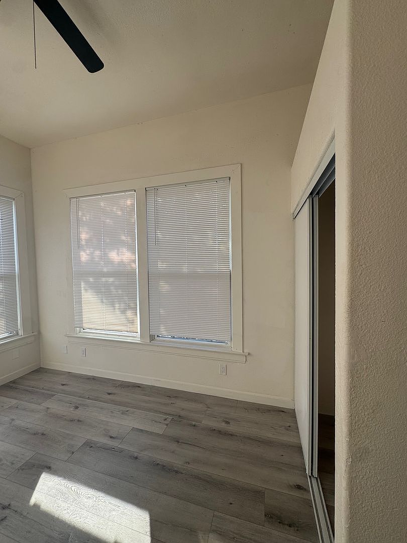2602 Newton Ave photo 5