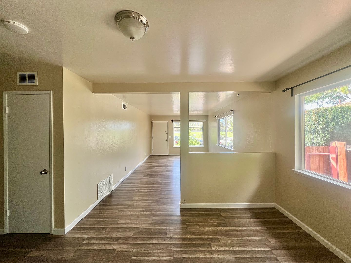 2541-2543 Monticello Way photo 5