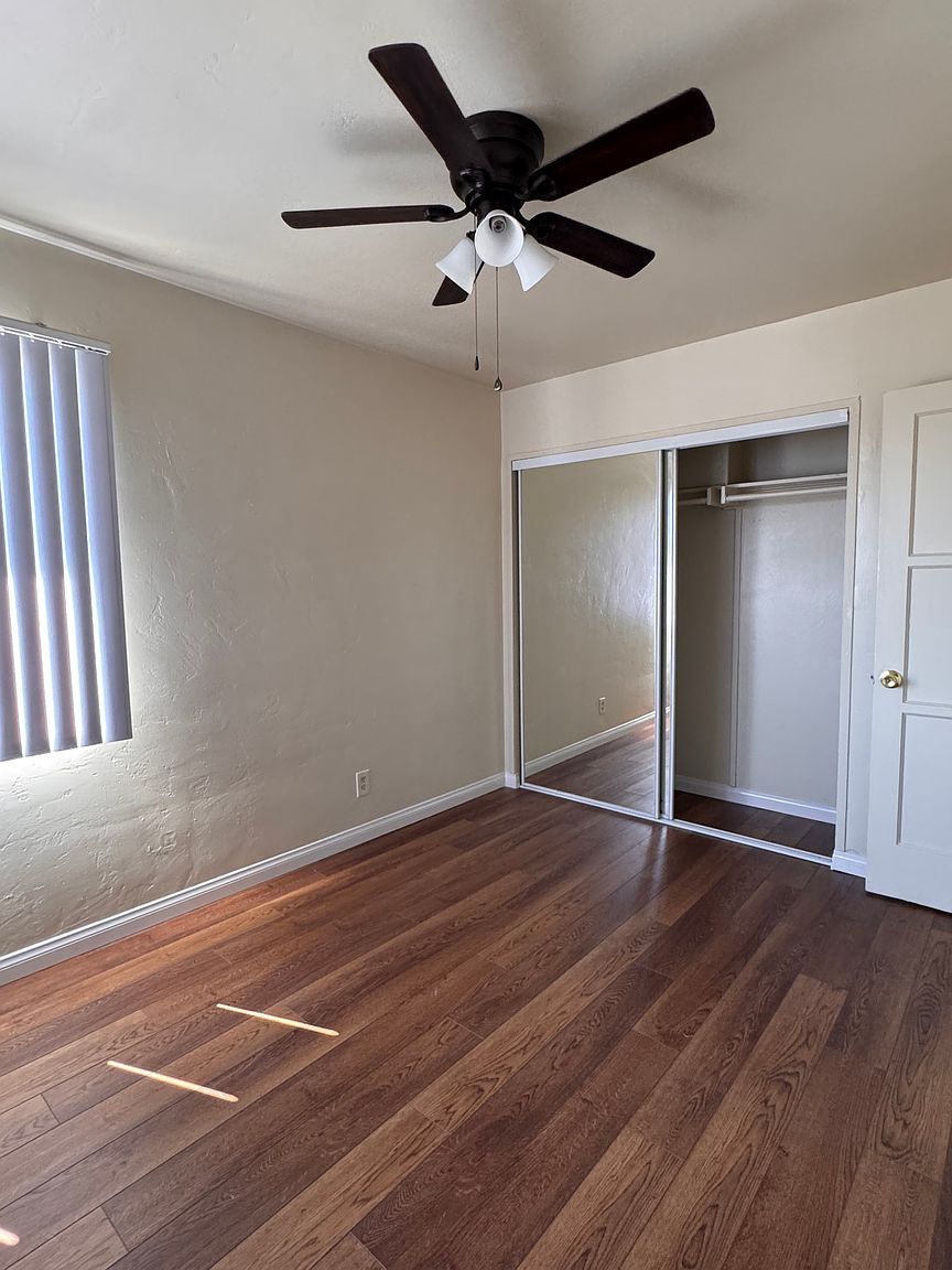 1822 J Ave photo 5