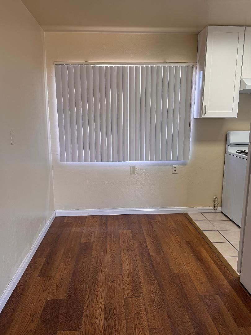 1822 J Ave photo 2