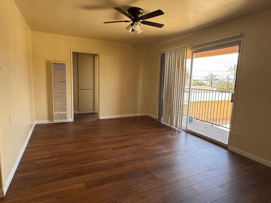 1822 J Ave photo 3