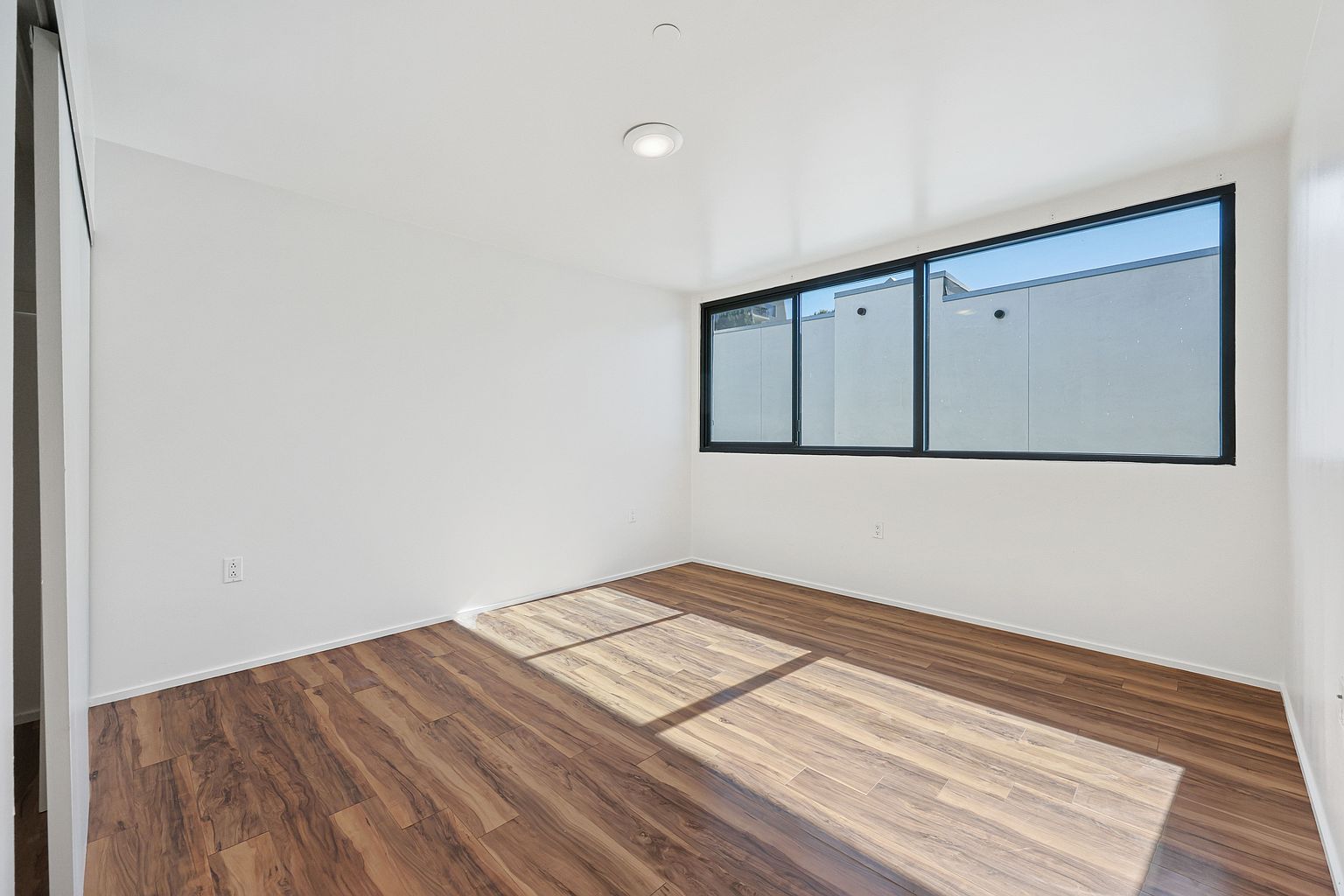 3625 India St photo 3