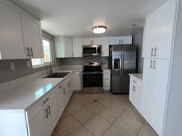 273 Date Ave photo 2