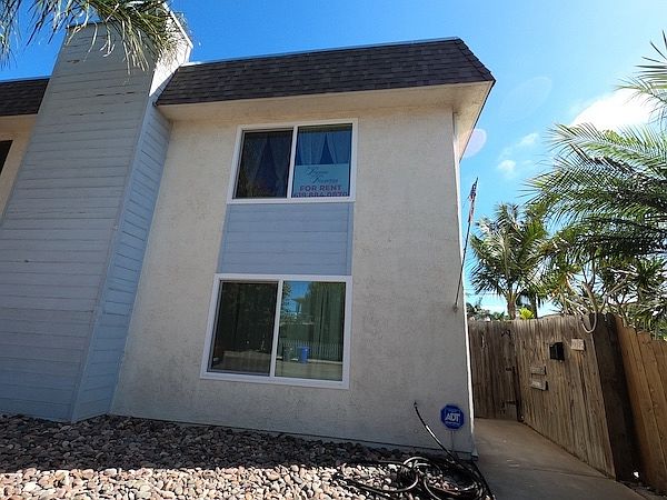 273 Date Ave