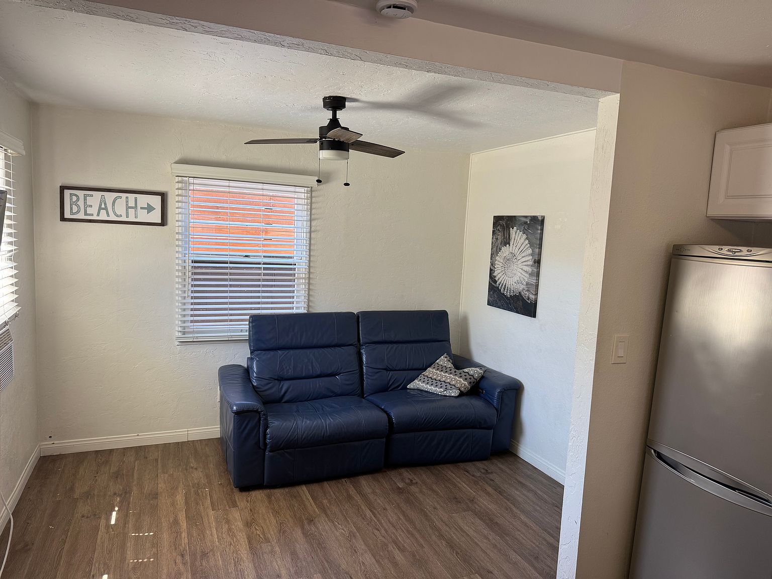 1668 Thomas Ave photo 5