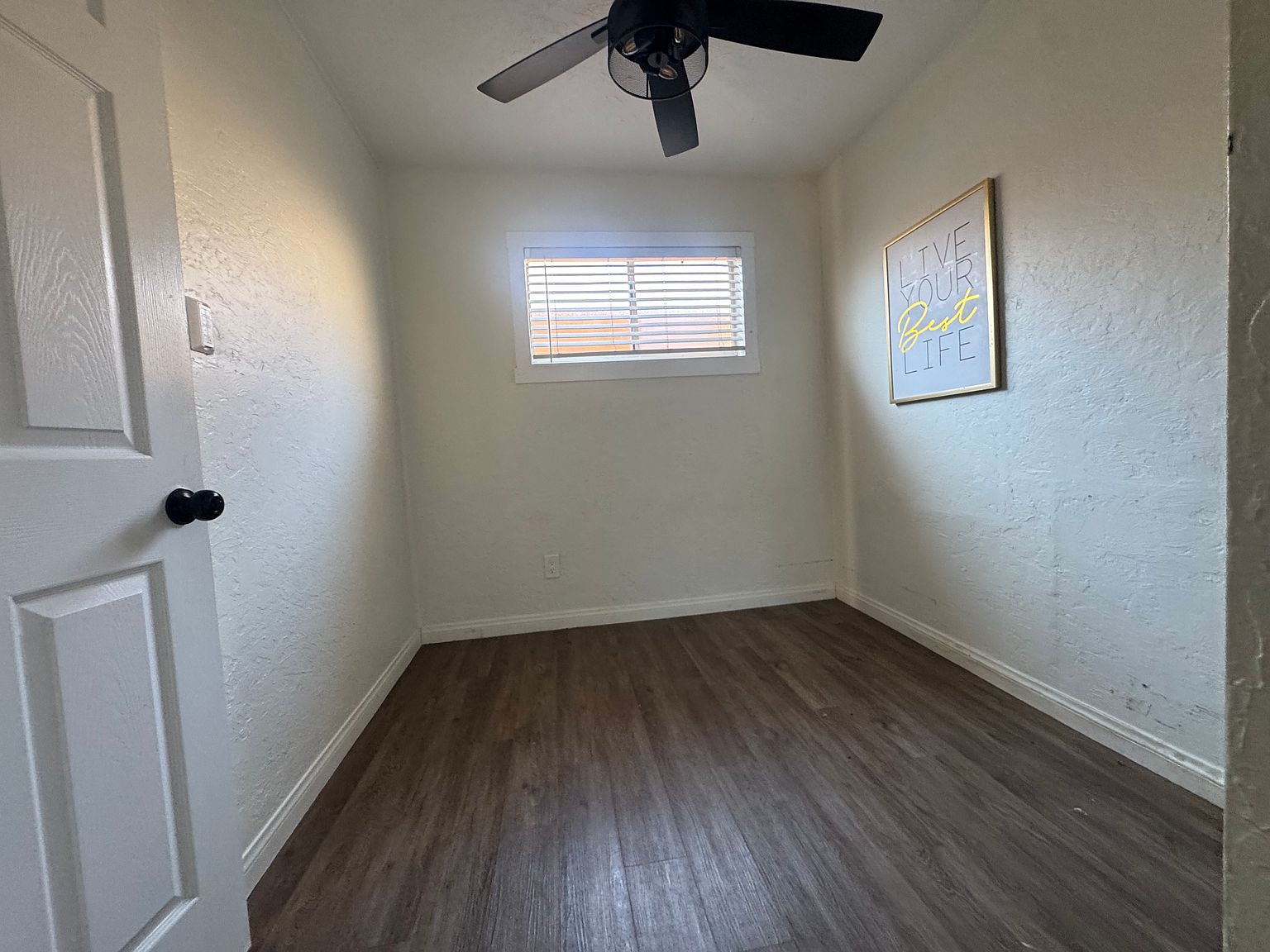 1668 Thomas Ave photo 4