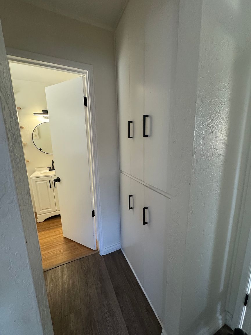 1668 Thomas Ave photo 3
