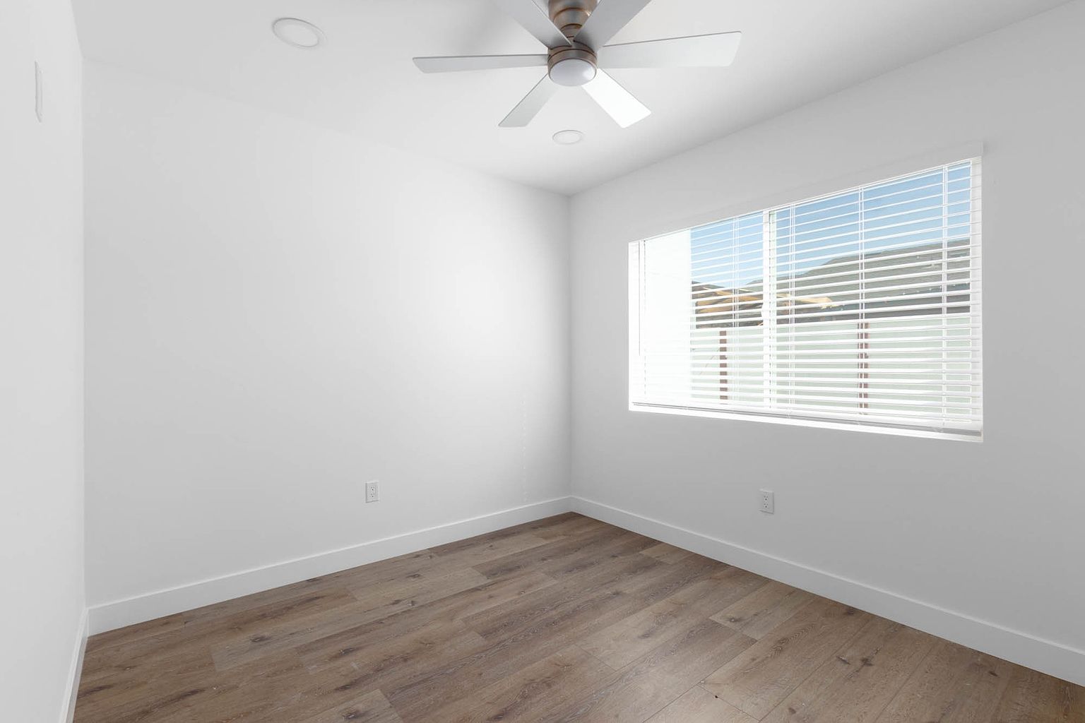 1943 Dunning Cir photo 5