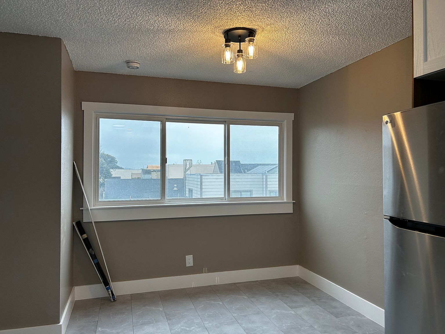 4433 Lincoln Way photo 3
