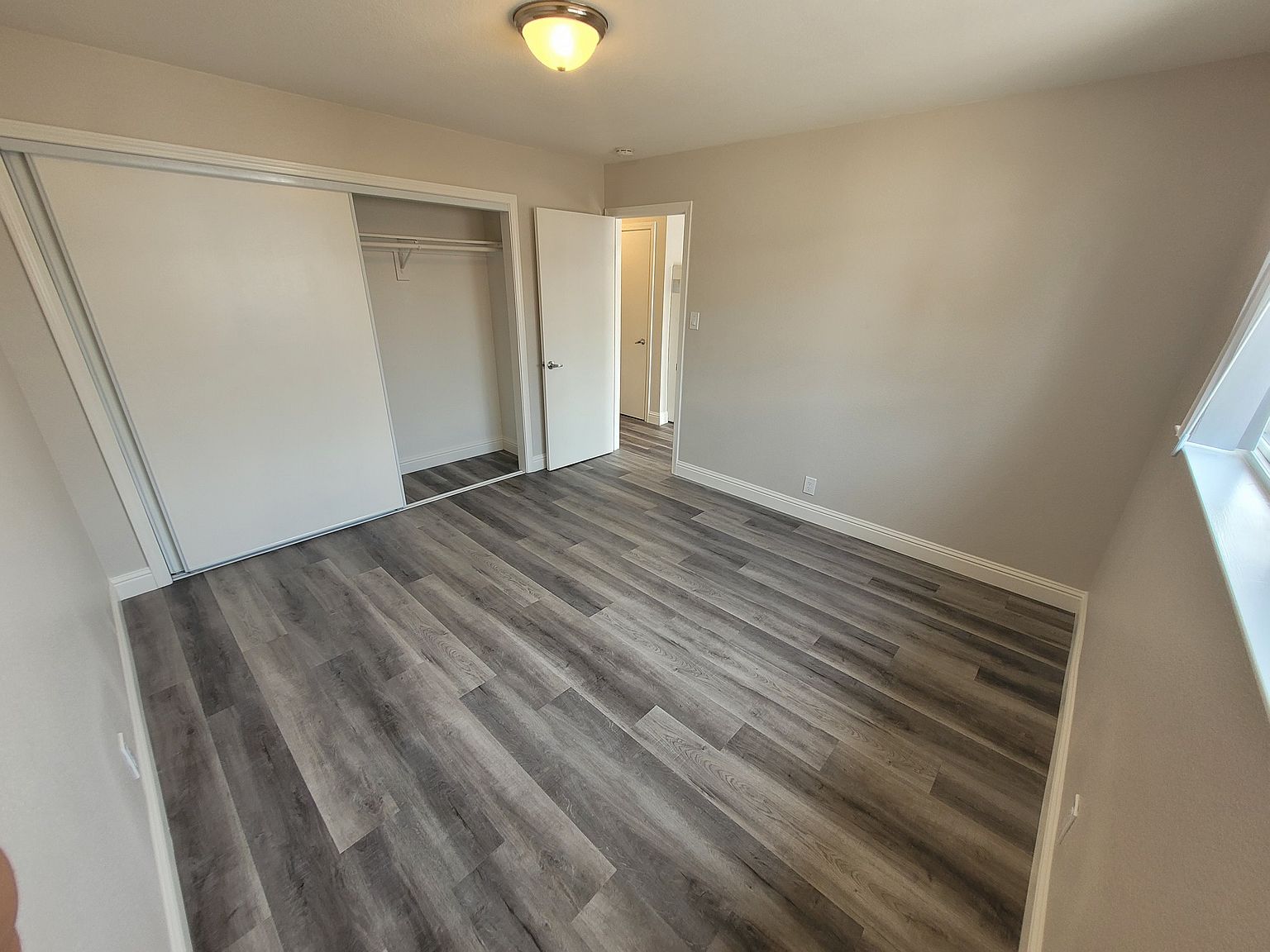 27258 photo 5
