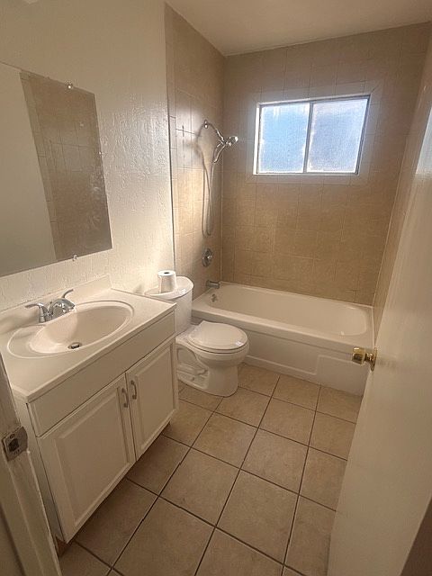 32508 Pulaski Dr photo 5