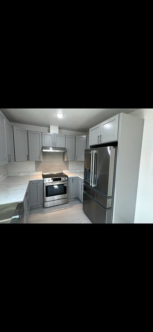 113 Harriet Ave photo 2