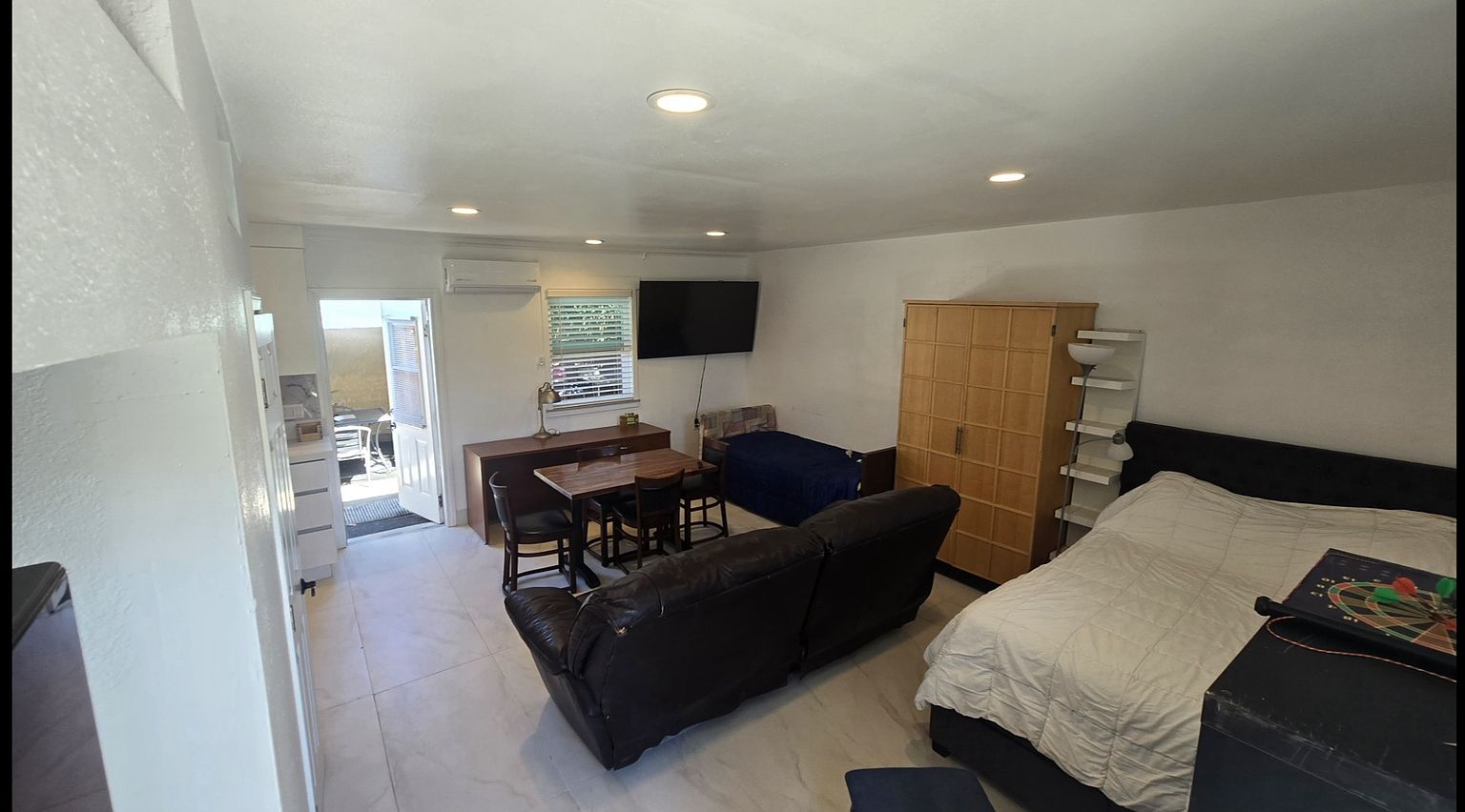 1514 Elder Ave photo 2