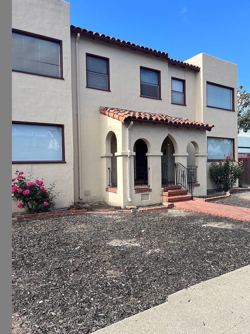 2BR/1BA Duplex on Stoakes Ave · San Leandro photo 2
