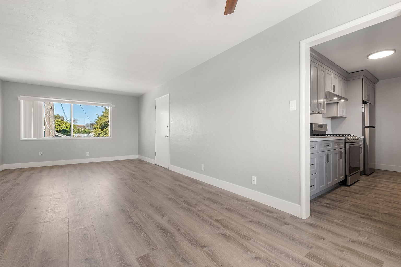 3212 Nevin Ave photo 5