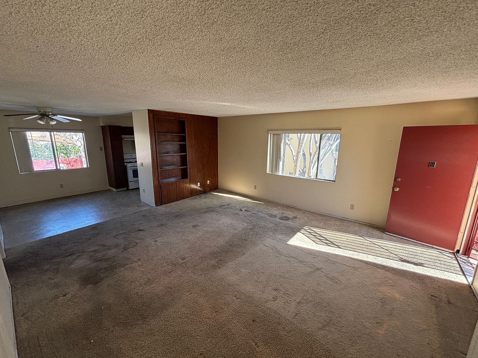 1075-1085 Del Mar Ave photo 2