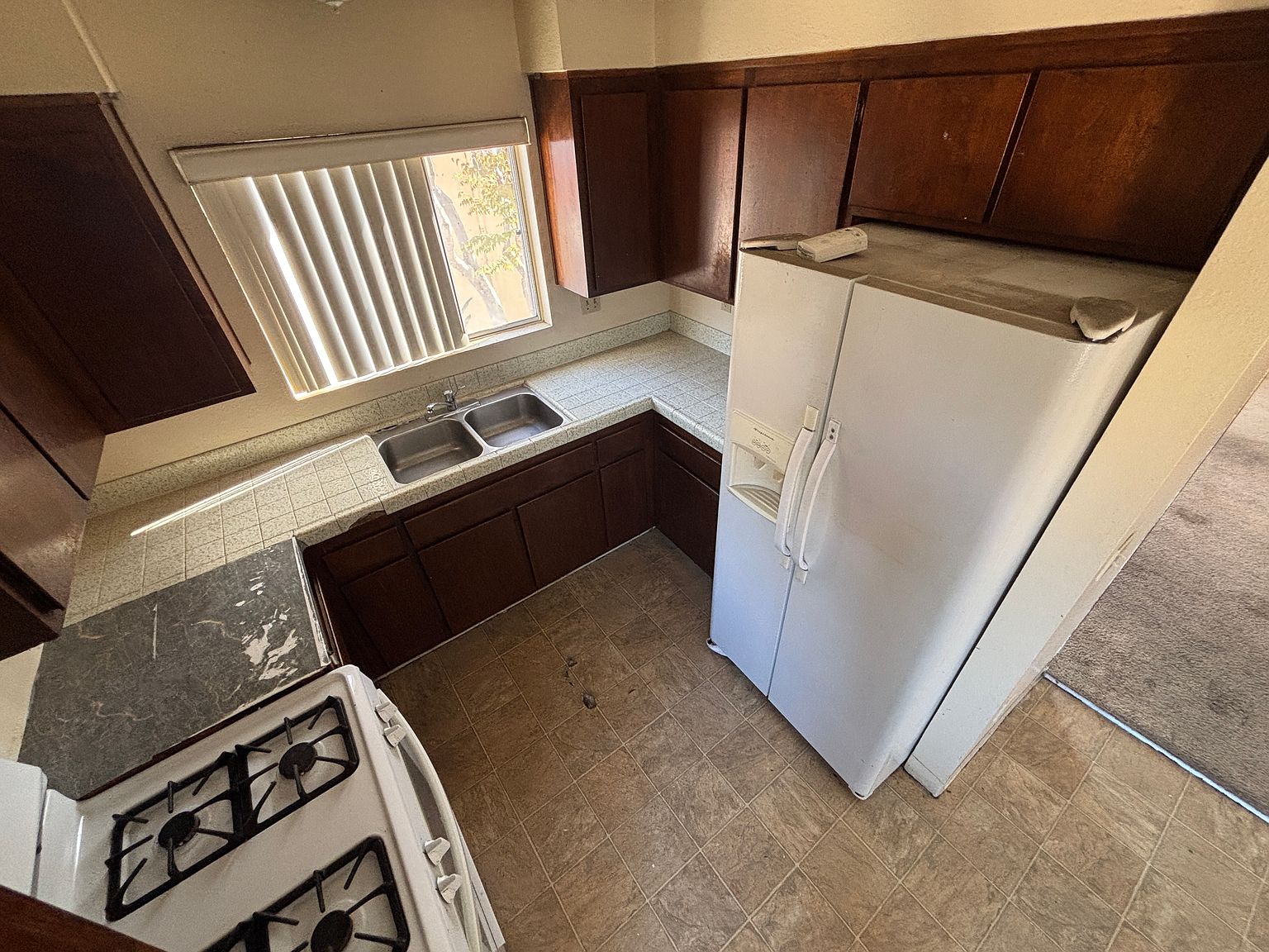 1075-1085 Del Mar Ave photo 5