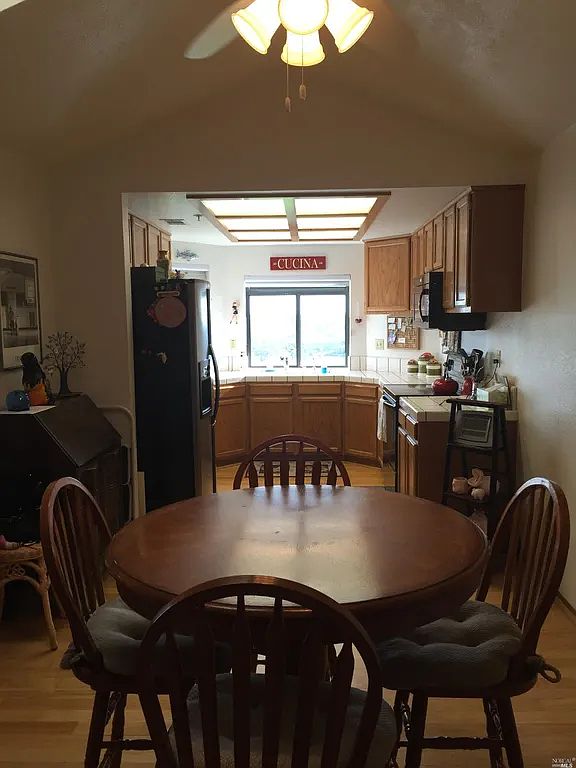 19 Knoll Dr photo 5