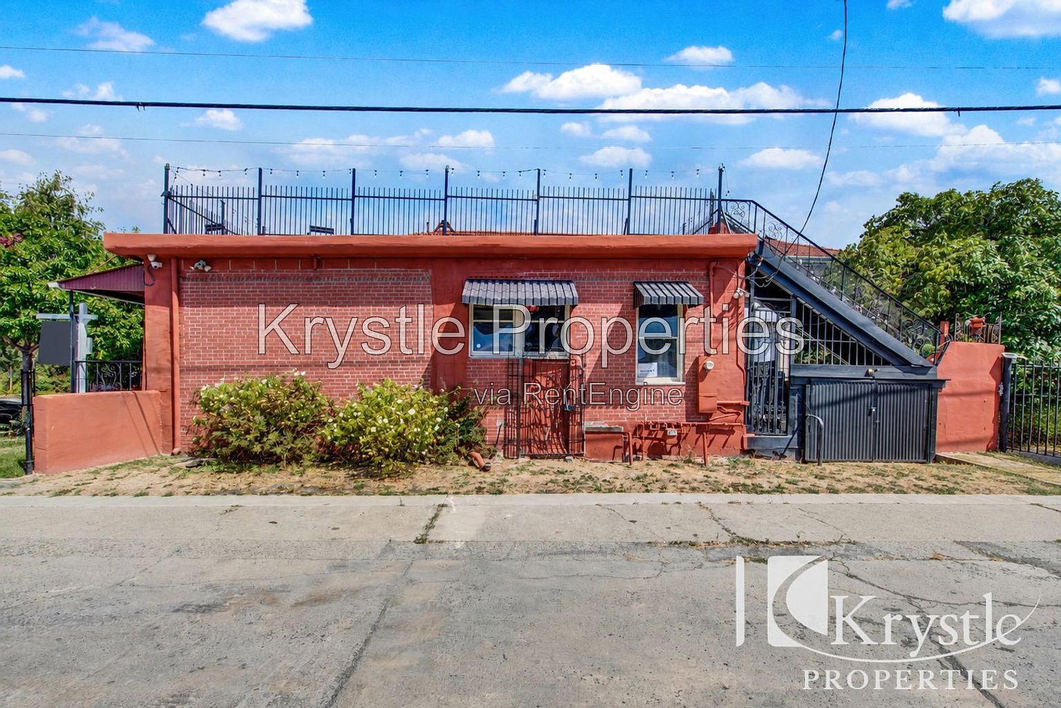 318 Napa St photo 4