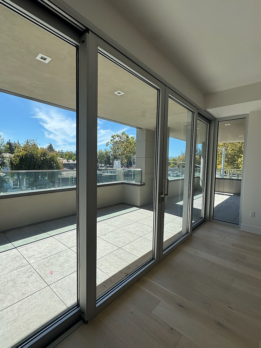 2BR/2BA Apartment on El Camino Real · Palo Alto photo 3