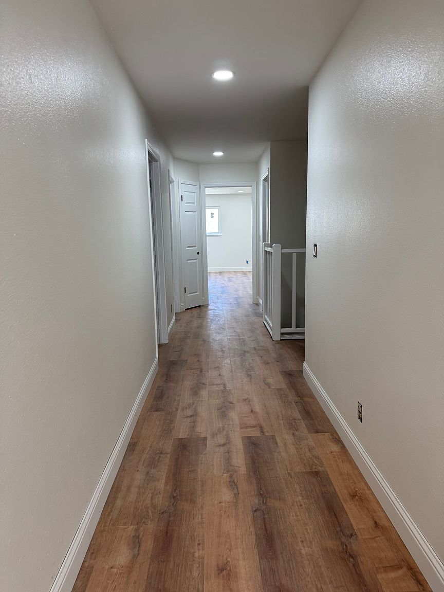 206 Holloway Ave photo 3