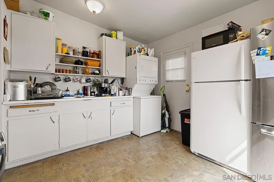 2636-38 Hornblend St photo 3