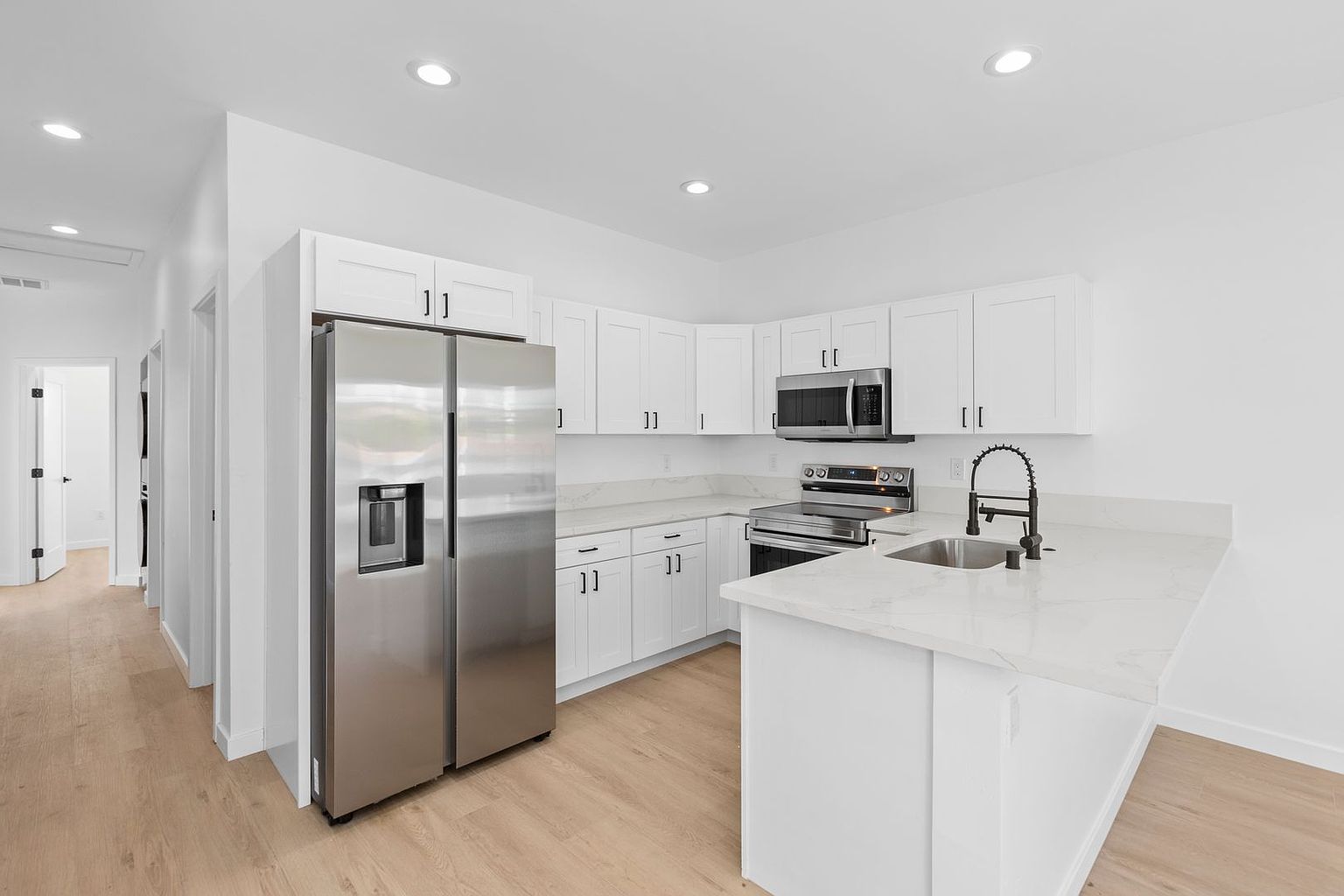 4104 F St photo 2
