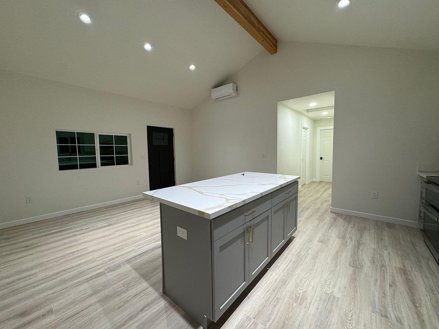 4569 Santee Rd photo 3