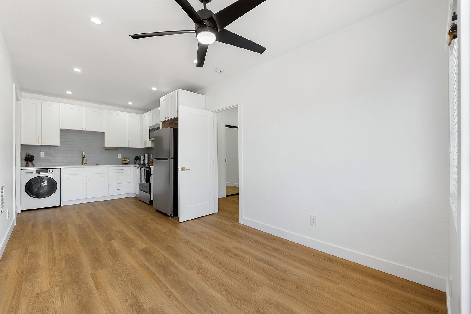 766 Madison Ave photo 5