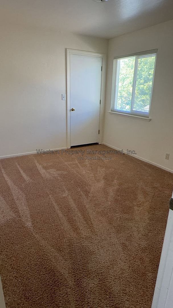1780 47th Ave photo 4