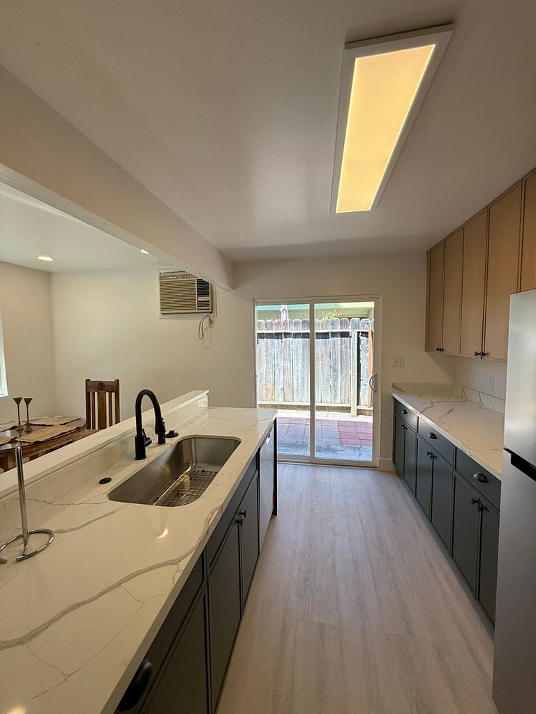4814 Harrison St photo 3
