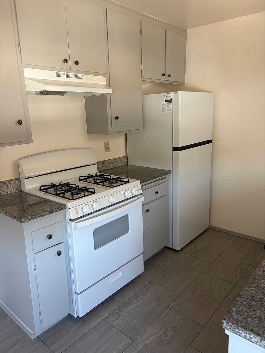 1188 N Cuyamaca St N photo 3