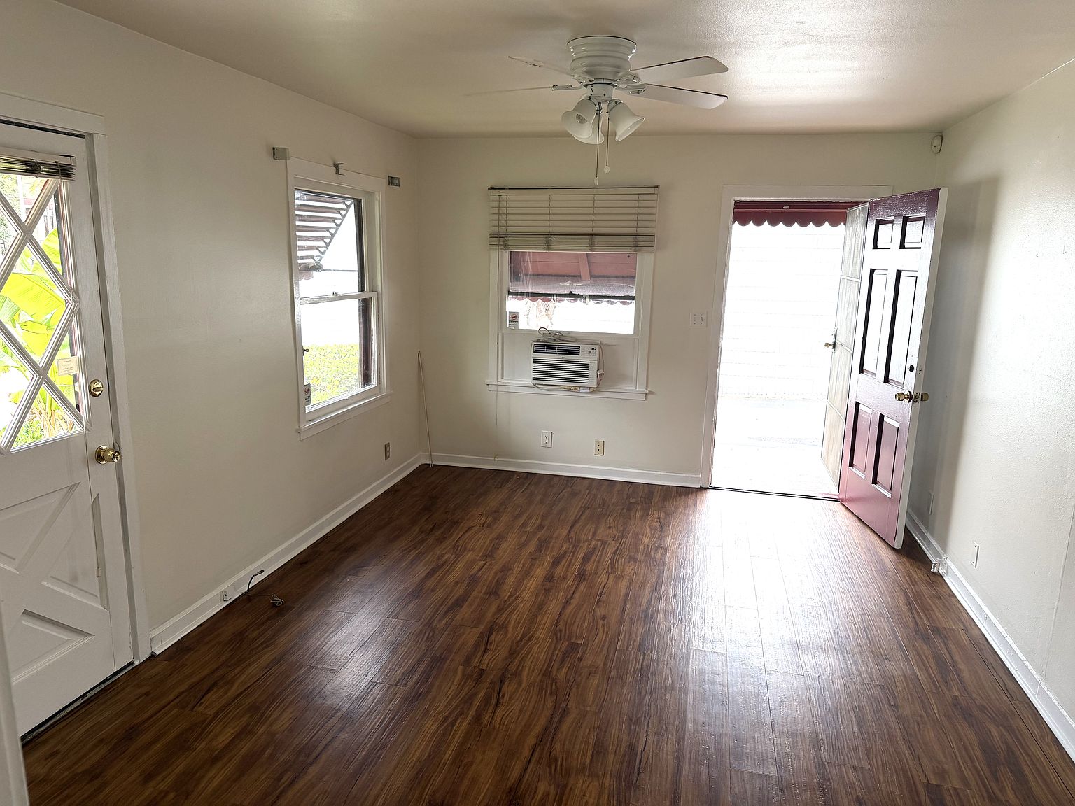 7878 La Mesa Blvd photo 3
