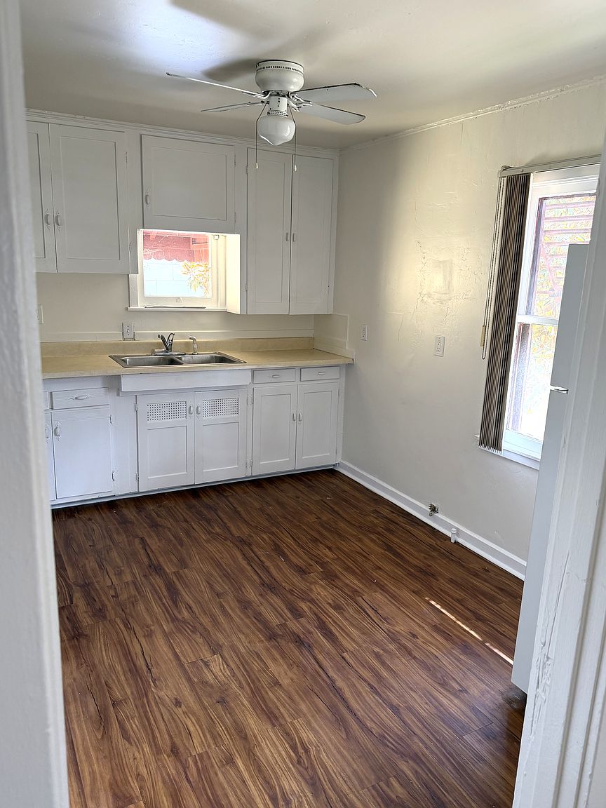 7878 La Mesa Blvd photo 5