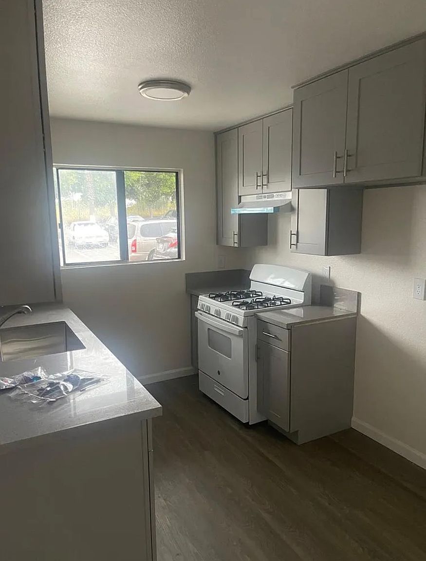 2399 E Beyer Blvd photo 4