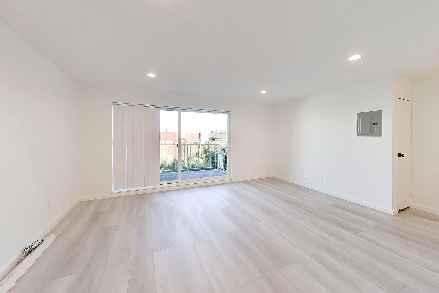 110 Gardenside Dr photo 5