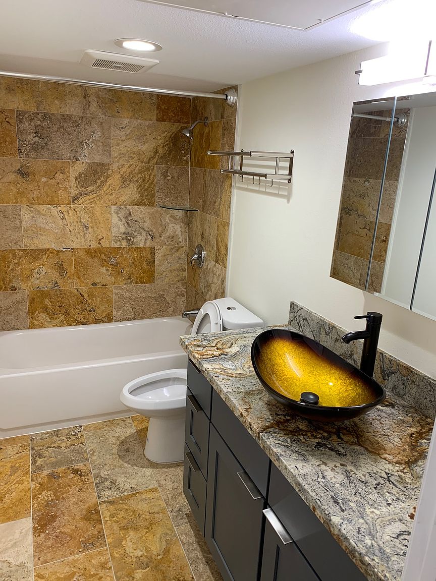 4730 Mission Bay Dr photo 2