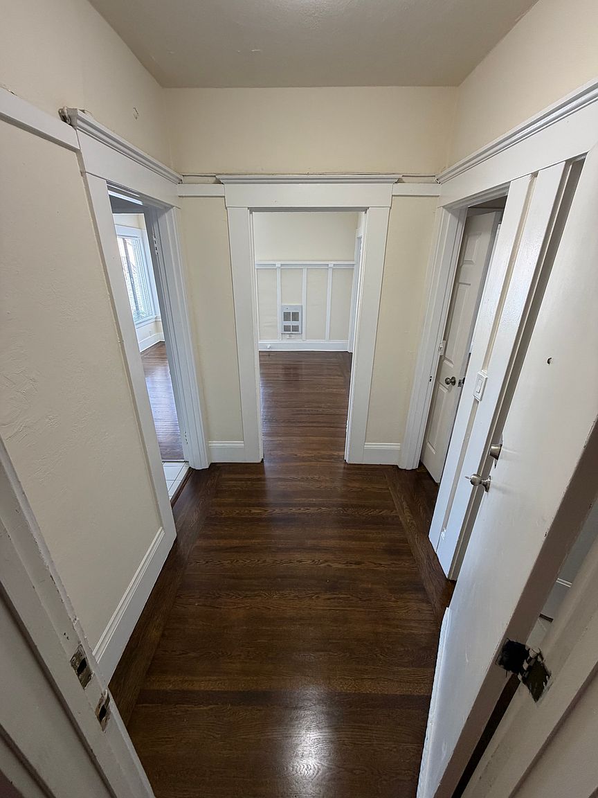 4256 Piedmont Ave photo 3