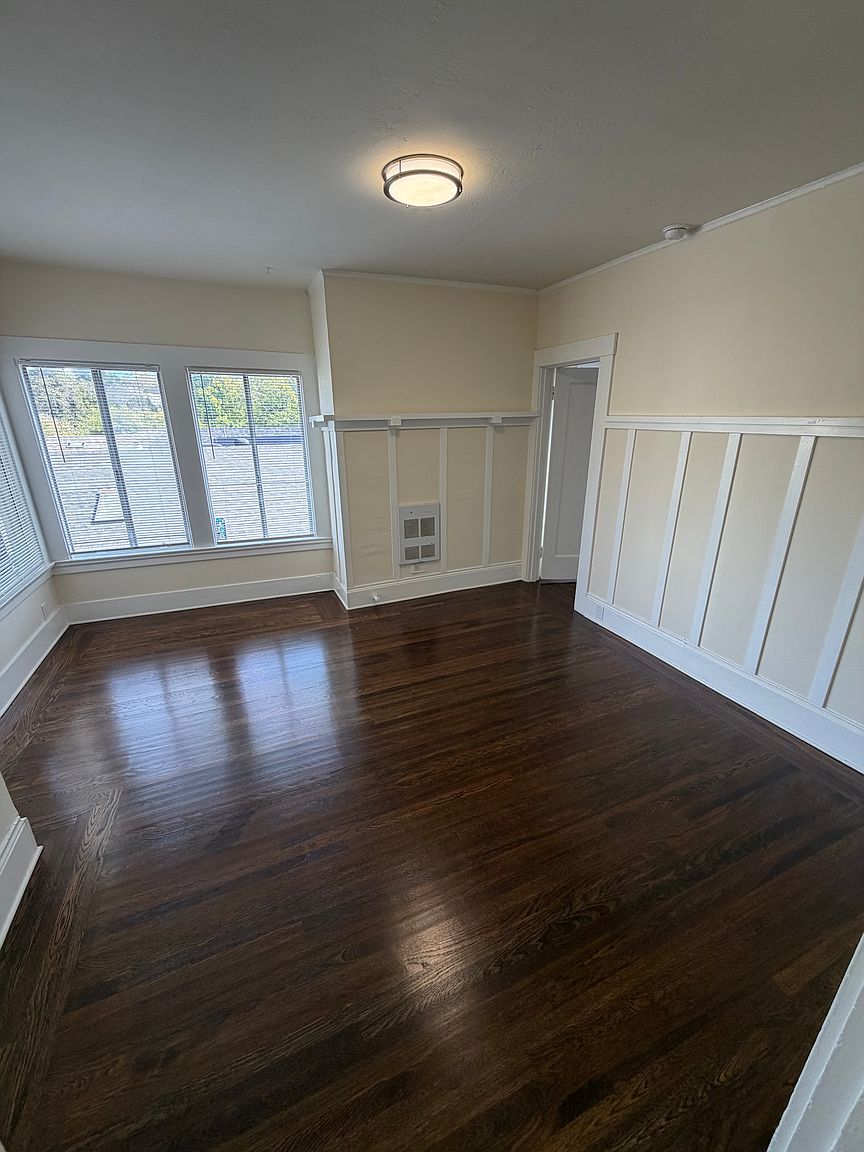 4256 Piedmont Ave photo 2