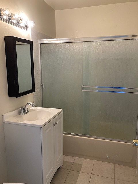 10221 Park Cir W photo 3