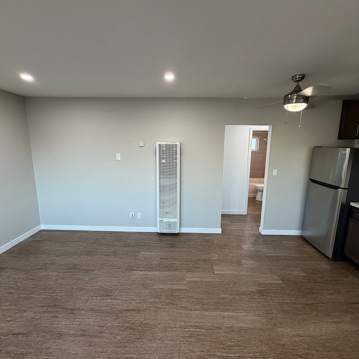 1025 Georgia St photo 2