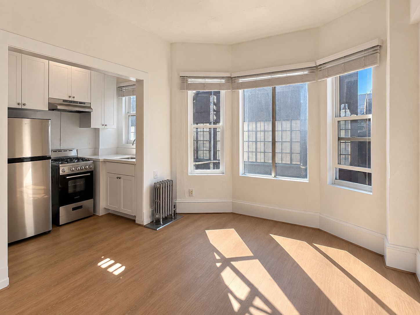 0BR/1BA Apartment on O'Farrell St - 5 · San Francisco photo 2