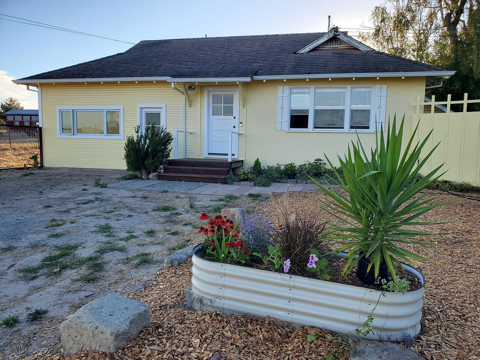 486 Liberty Rd photo 2
