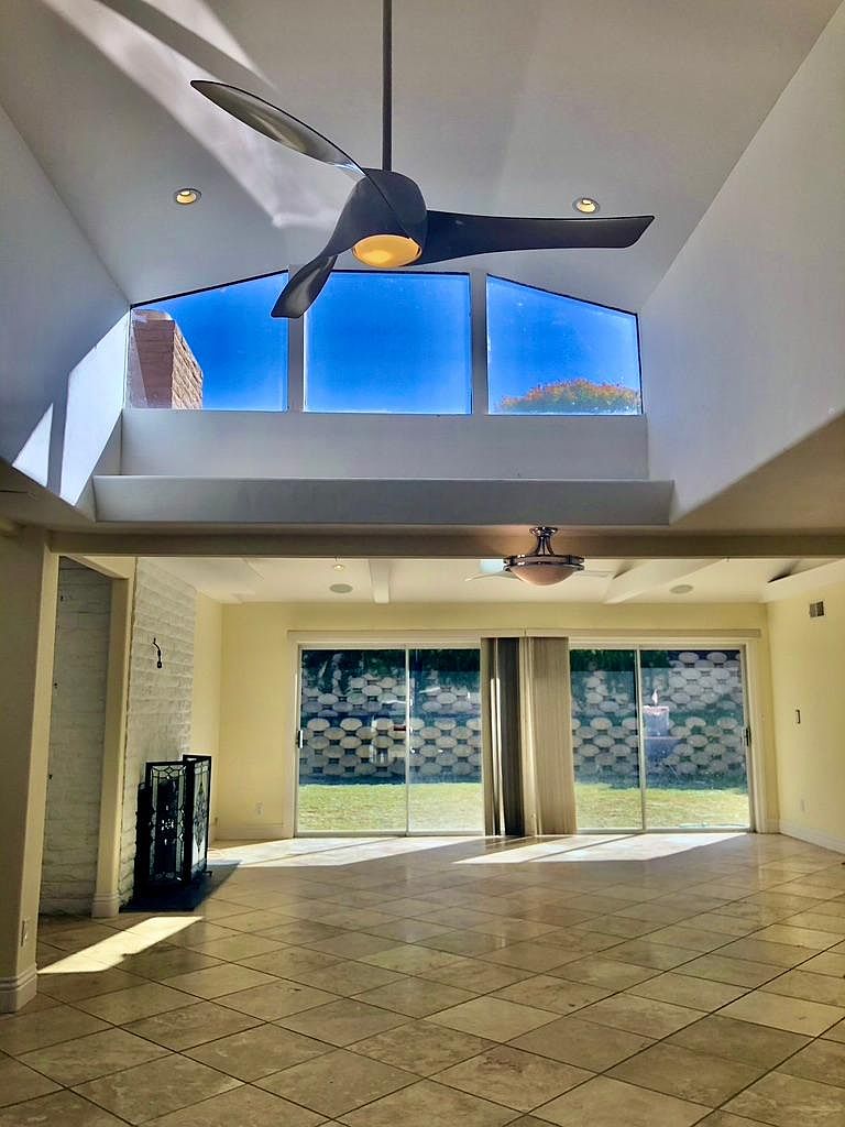 5810 Soledad Mountain Rd photo 2