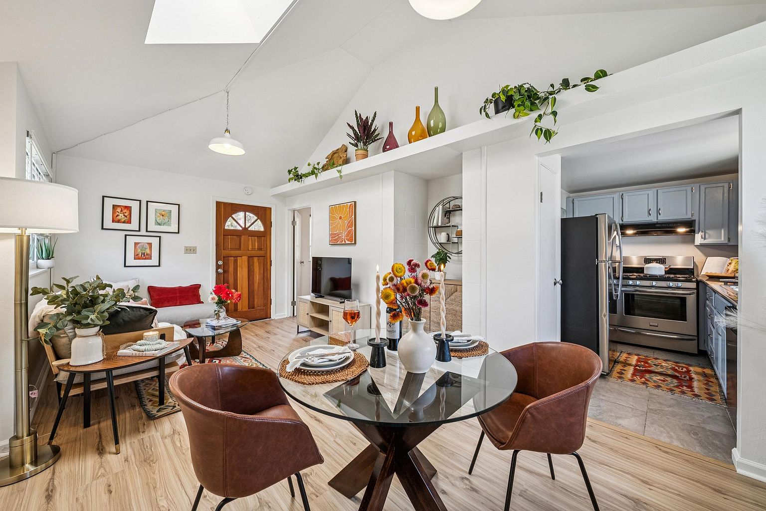 11 Martens Blvd photo 2